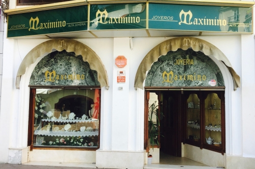 Photo of MAXIMIMO Photo of MAXIMIMO